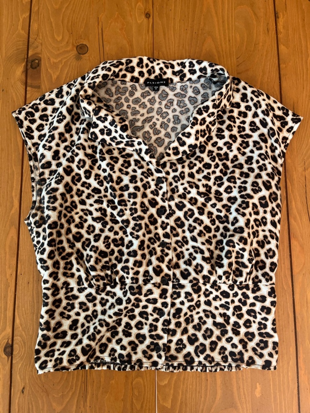 Pleione Leopard-Print Sleeveless Collared Top - Black & Cream